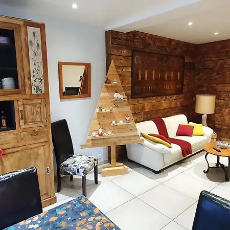 Holiday home Du Cafe Truchet *
