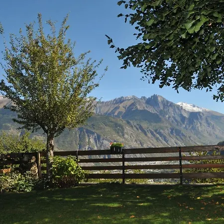 Du Cafe Truchet Holiday home *